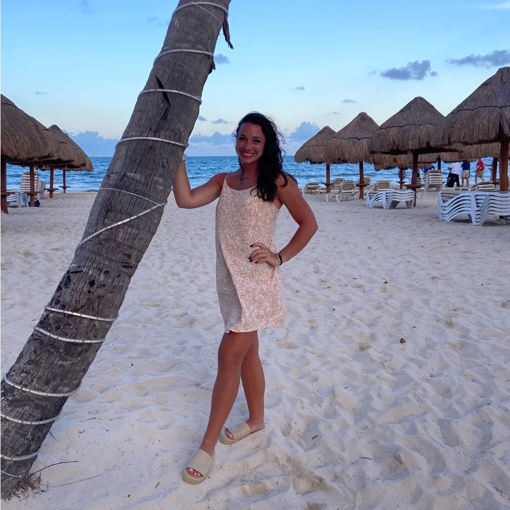 Meet your Posher, Chloe